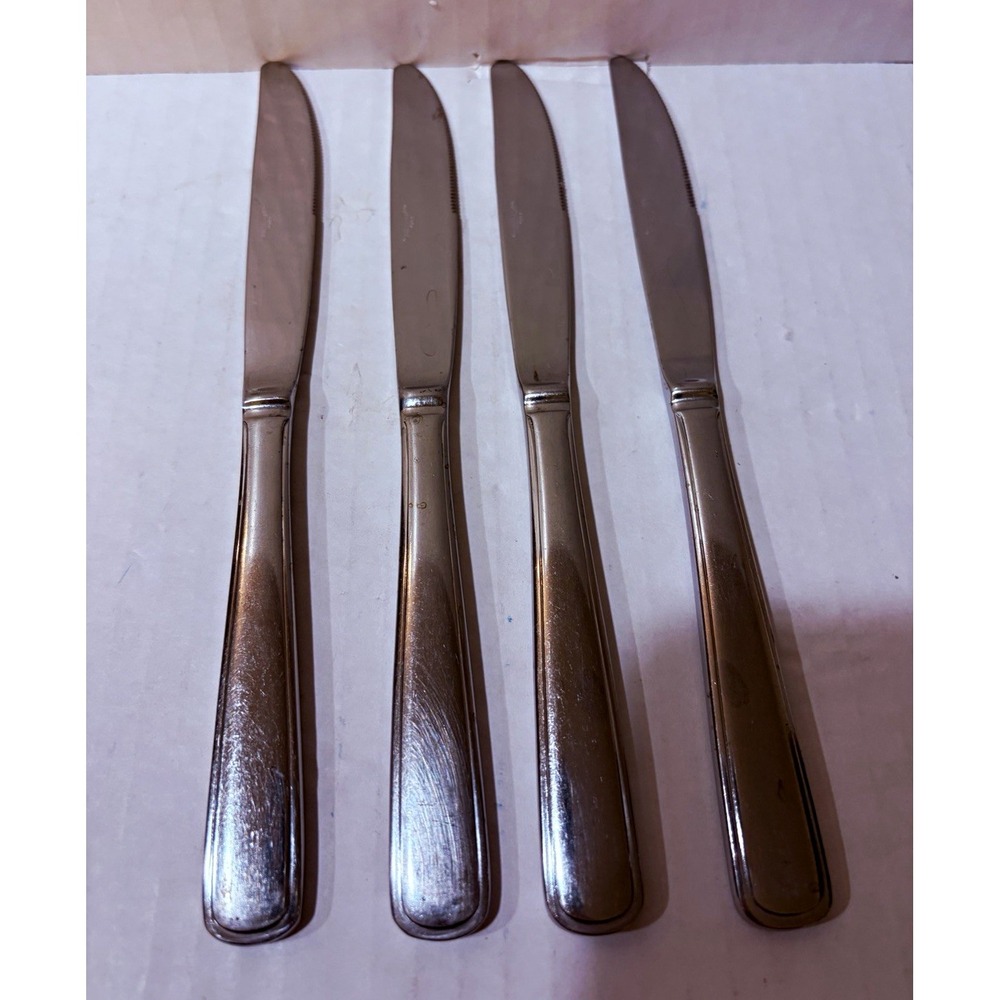 Lot of 4 Cuisinart Alto Glossy  18/10 Stainless Dinner Knives 8-7/8" Korea
